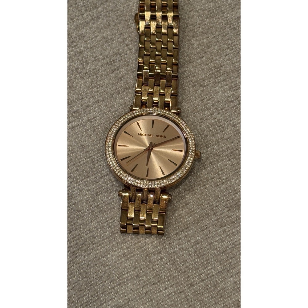 Michael Kors MK3192 Rose Gold Crystal Bezel Women's Watch Needs Battery - Picture 3 of 12